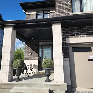 Maison d'hôtes Place You Can Call !!! Near Airport, Ottawa