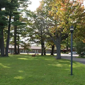 2* Bed & Breakfast Rideau Heights