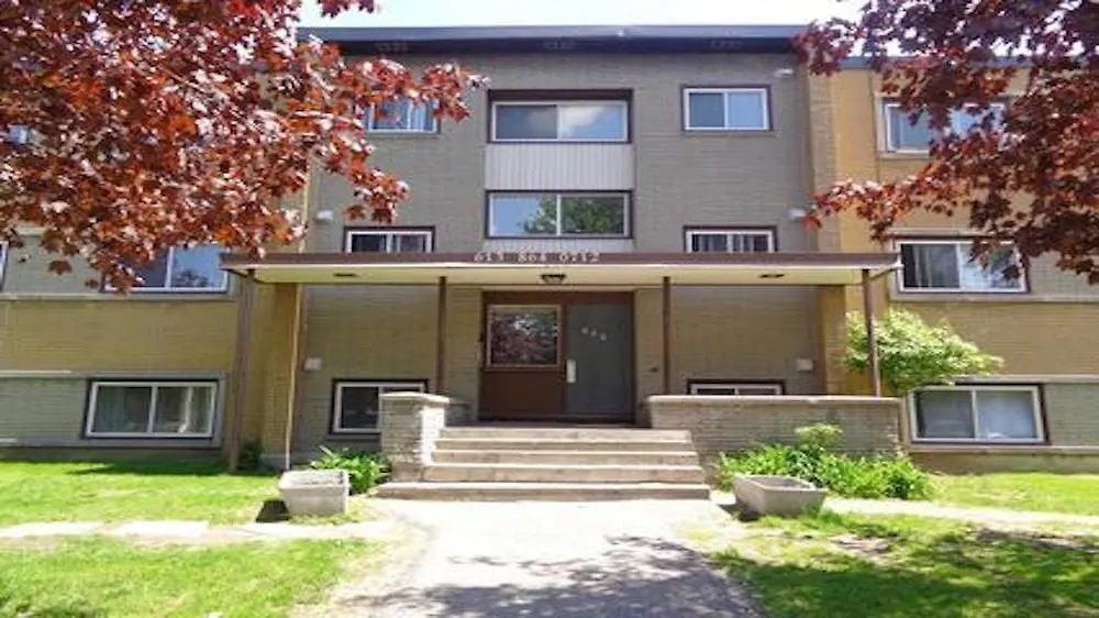 Adib Apartments - 625 Borthwick Ave, Unit 9 Ottawa Canada